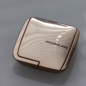 Hourglass Ambient Lighting Blush in "Radiant Magenta"